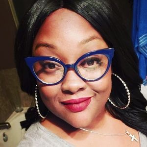 Meet your Posher, Latoshea